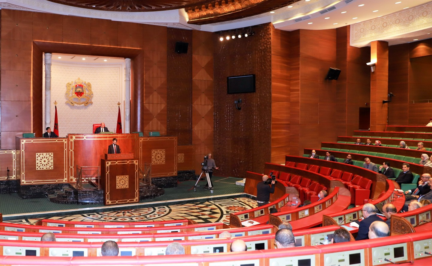 مشروع قانون المالية 2022 .. فرق الأغلبية بمجلس المستشارين تؤكد على أنه طموح واستثنائي فيما المعارضة تعتبره محكوما بالهاجس التقني