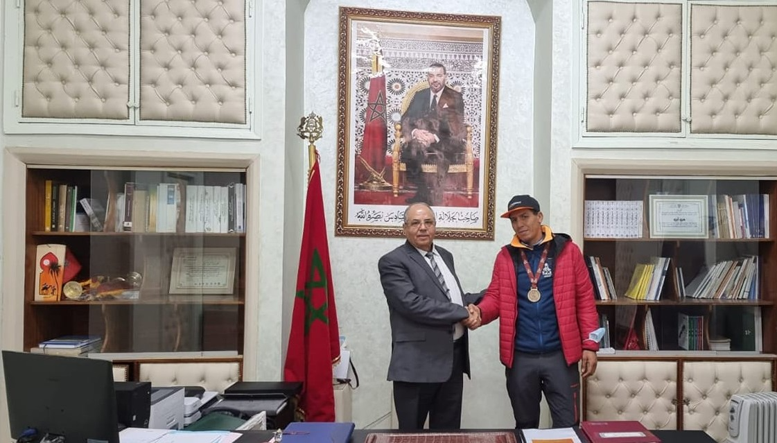 رئيس مجلس جهة درعة تافيلالت يستقبل البطل العالمي في سباقات الرالي علي أوخربوش