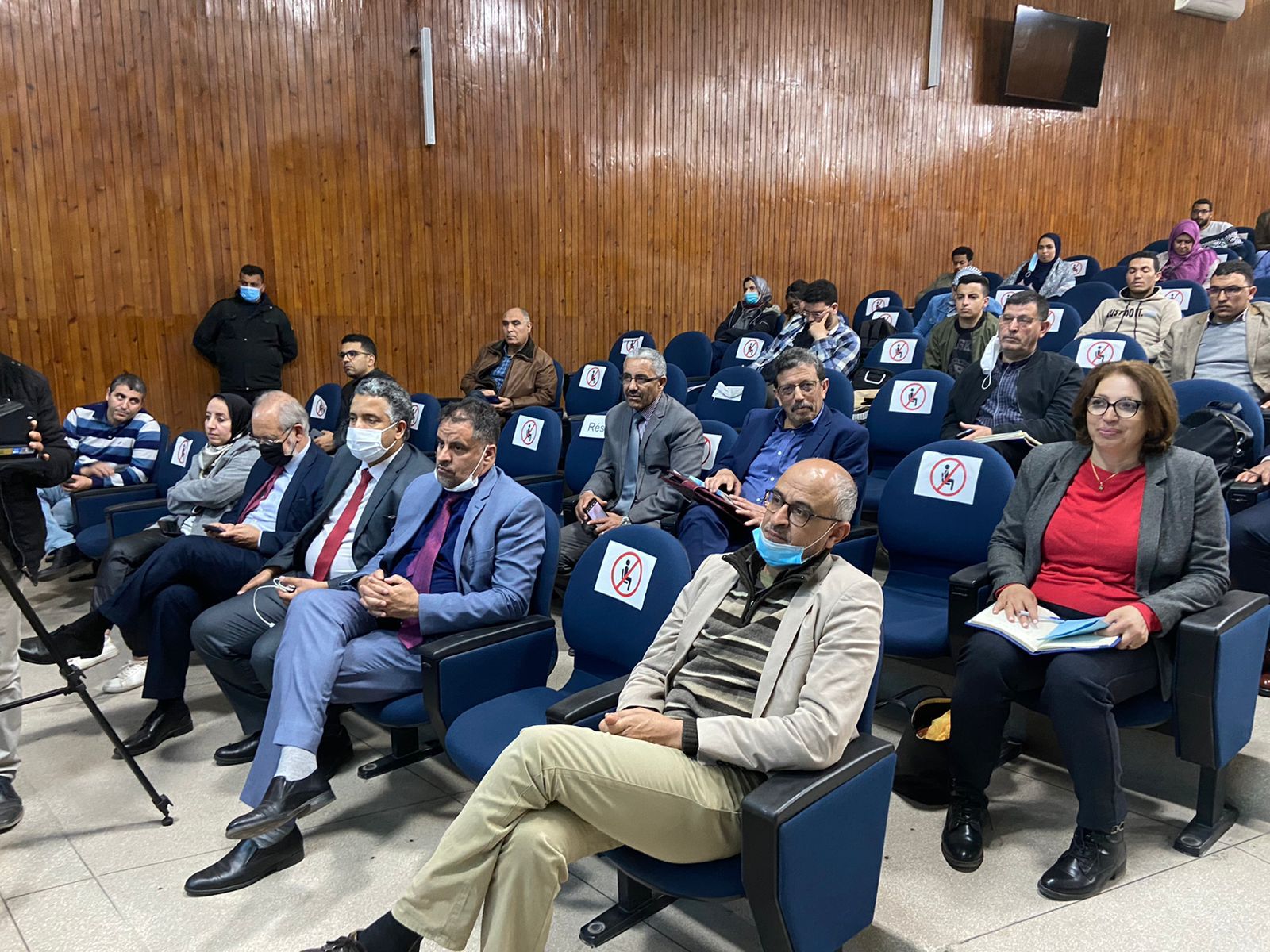 6e296f16-06e8-42a5-bb27-897ab5d6bf7b