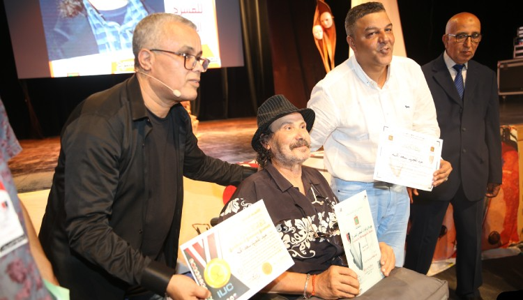 تتويج مسرحية ” المجدوبية ” لسامي سعد الله بالجائزة الكبرى لمهرجان الفداء الوطني للمسرح