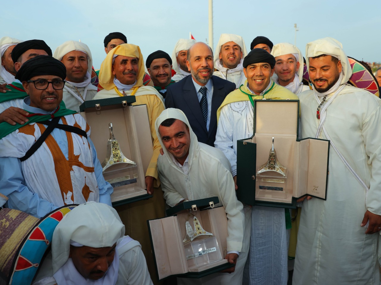 تتويج سربة ” دحمان الحسناوي ” بالجائزة الكبرى لصاحب الجلالة محمد السادس للتبوريدة بمعرض الفرس بالجديدة