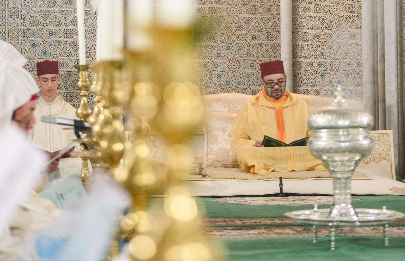 أمير المؤمنين يترأس بمسجد حسان بالرباط حفلا دينيا إحياء لليلة المولد النبوي الشريف