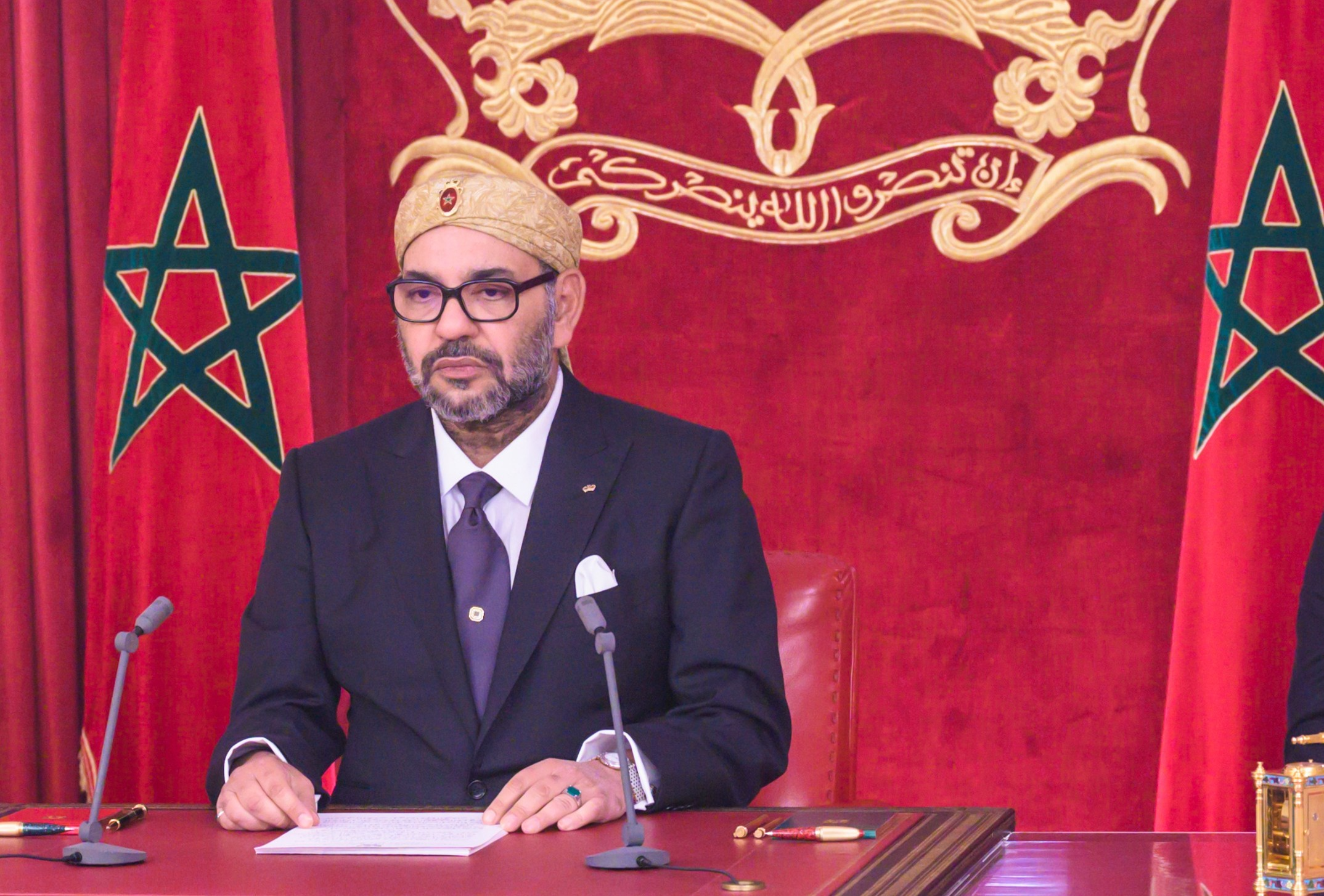 جلالة الملك يوجه خطابا ساميا إلى شعبه الوفي مساء اليوم الأحد بمناسبة الذكرى السابعة والأربعين للمسيرة الخضراء (وزارة القصور الملكية والتشريفات والأوسمة)