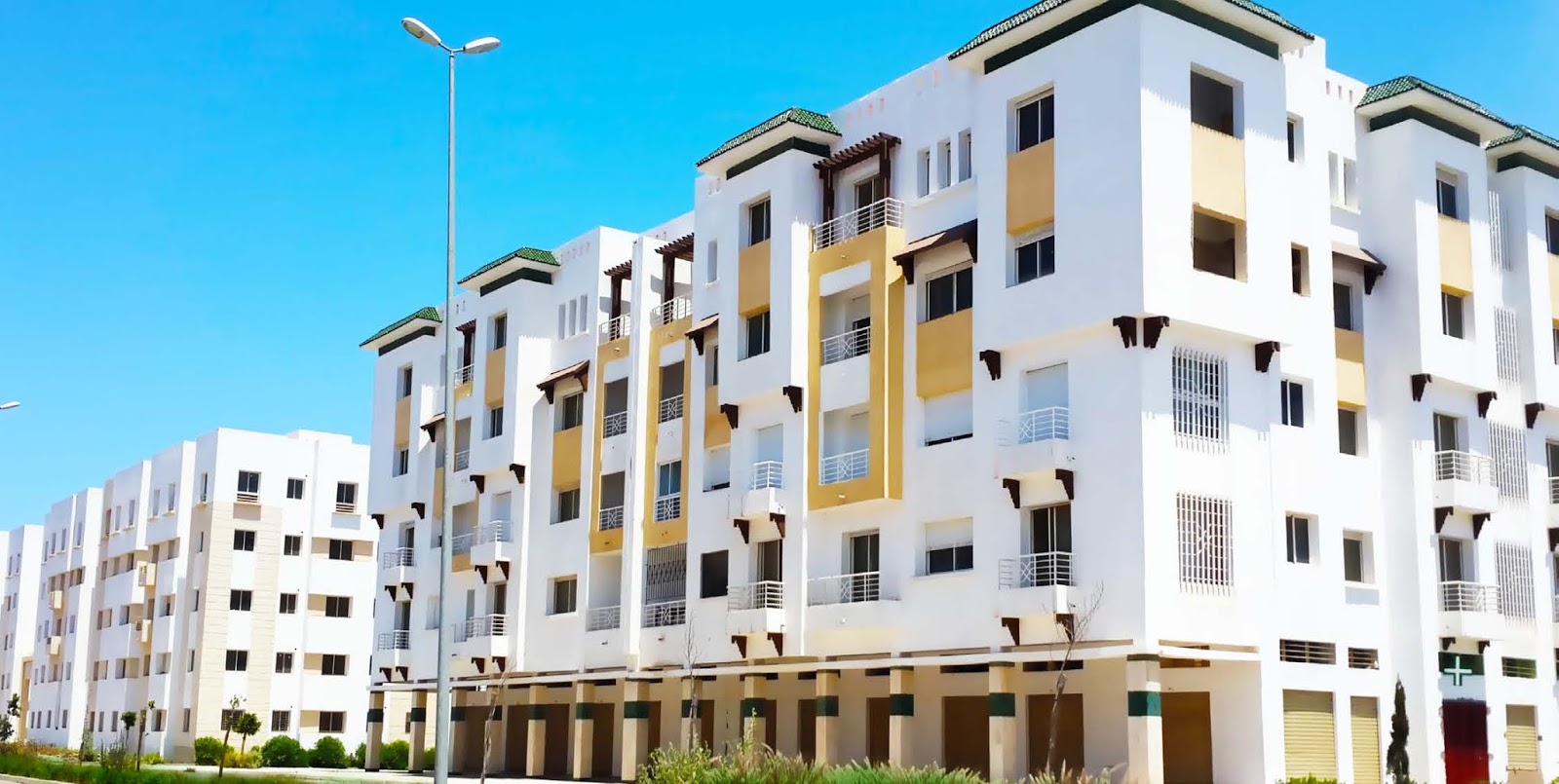 قانون المالية يمنع العدول من توثيق عقود السكن المدعم والمهنيون يشتكون التمييز