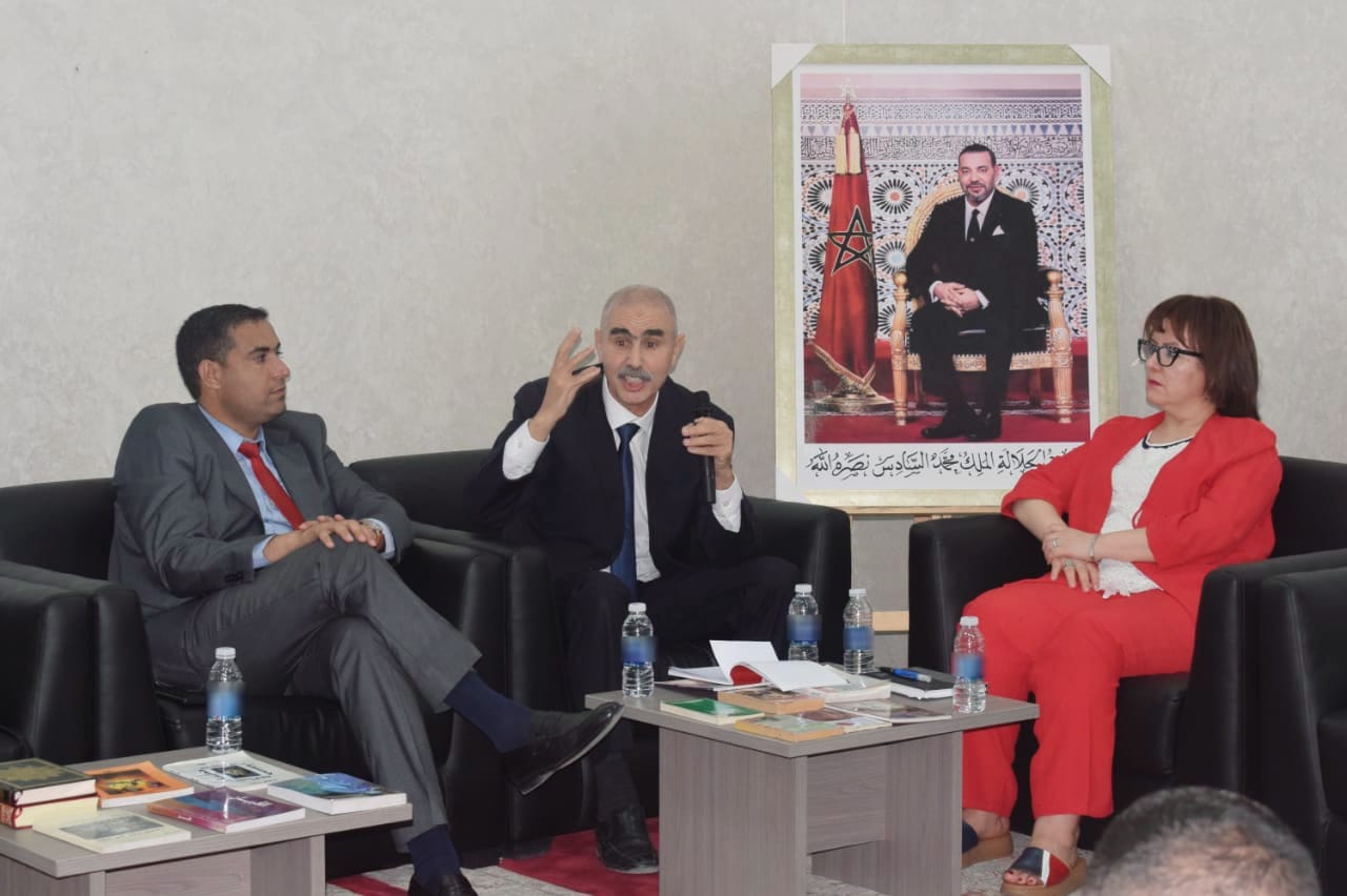 لقاء ثقافي مفتوح مع نزلاء السجن المحلي حول رواية علبة الأقنعة ببني ملال