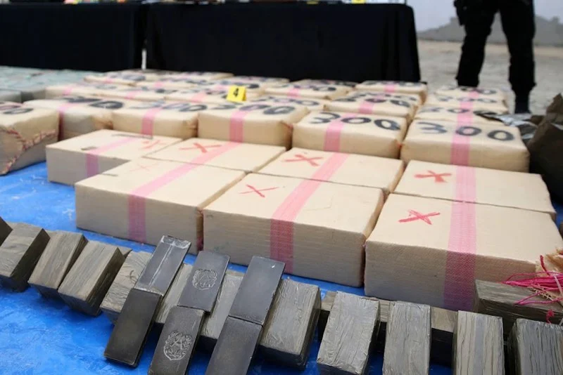 إجهاض عملية تهريب دولية للمخدرات وحجز 890 كيلوغرام من الشيرا في طنجة