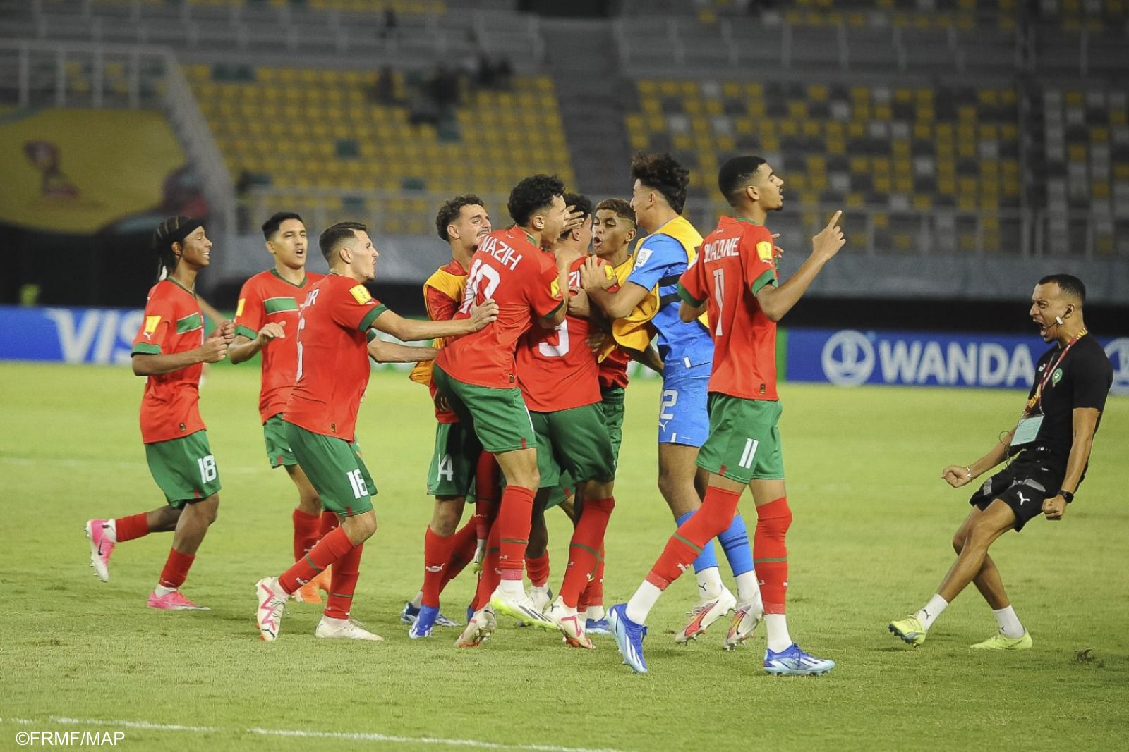 كأس العالم لأقل من 17 سنة .. ببلوغه ربع النهائي يواصل المنتخب المغربي كتابة صفحات جديدة في تاريخ الكرة الوطنية (أطر تقنية وطنية)