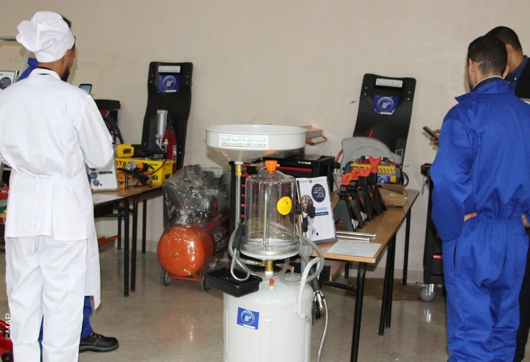 وجدة .. توزيع معدات وتجهيزات على النزلاء السابقين بالمؤسسات السجنية