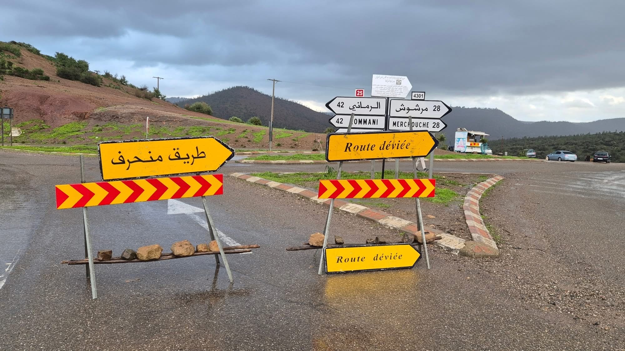 انقطاع مؤقت لحركة السير على الطريق الوطنية رقم 25 بين عين عودة والبراشوة على مستوى واد كريفلة (بلاغ)