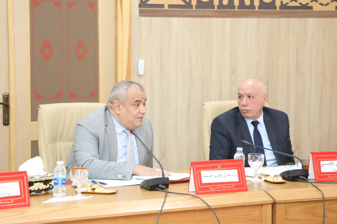 المجلس الإقليمي لخنيفرة يصادق على اتفاقيات ومشاريع في مجالات الصحة والبنيات التحتية والتنشيط السوسيو-ثقافي