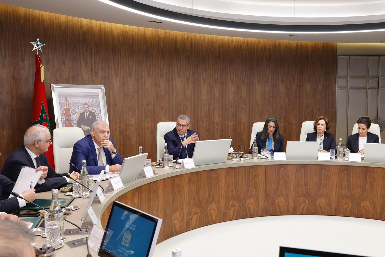 السيد أخنوش يترأس الاجتماع الأول للجنة الوزارية المكلفة بتتبع تداعيات التوترات الجيوسياسية بالشرق الأوسط على الاقتصاد الوطني