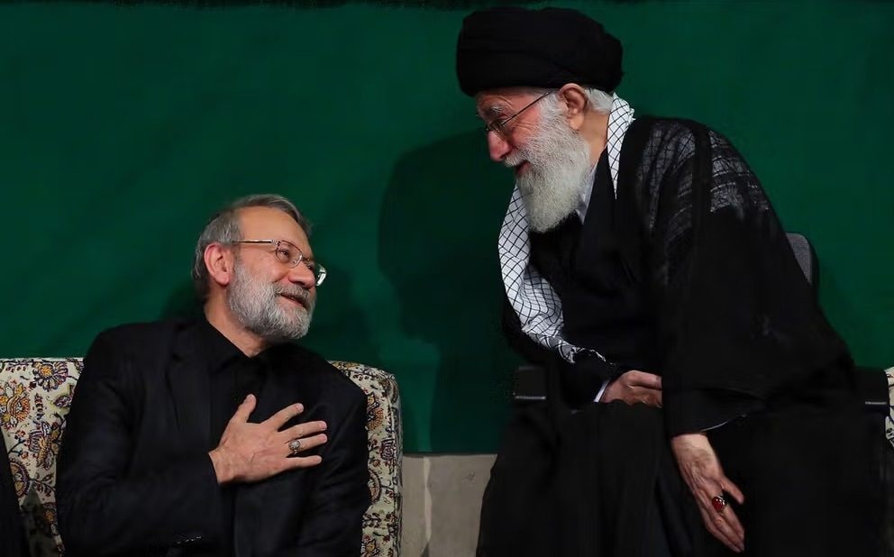 ميكافيلي بعمامة .. نهاية ” قطعة الحلوى الدبلوماسية ” ذاب السكر وبقي السم