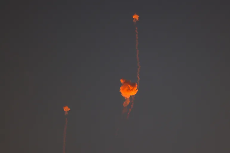 البحرين .. اعتراض وتدمير 102 صاروخا و173 طائرة مسيرة منذ بدء الاعتداءات الإيرانية على المملكة