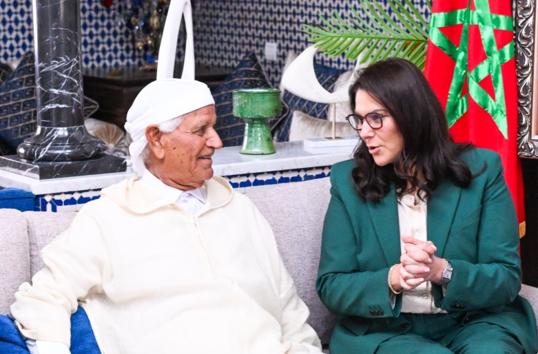 المنصوري .. حرية الحضور أو الامتناع مضمونة .. و”المشاورات مفروضة”